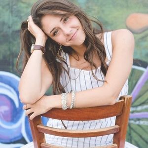 Meet your Posher, Abby